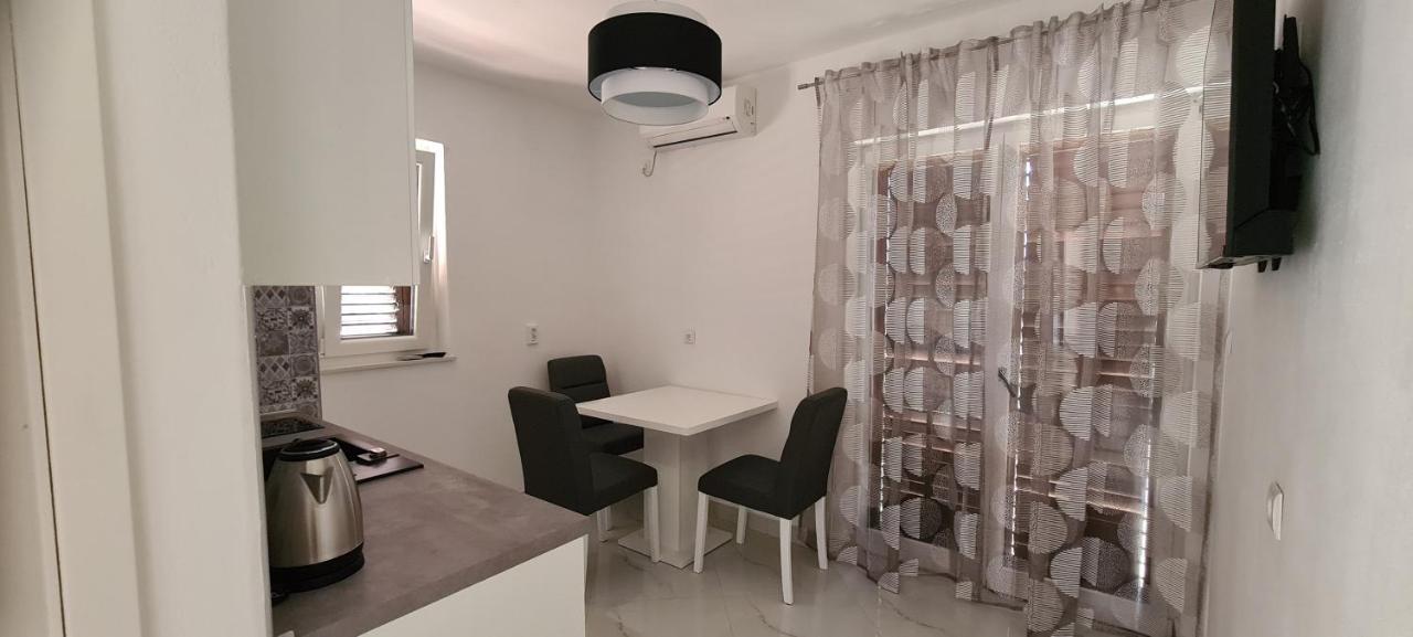 Apartments Orlic Sali Extérieur photo